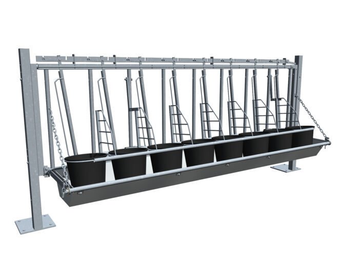 Feed fence with bucket ring holder, side barriers and trough