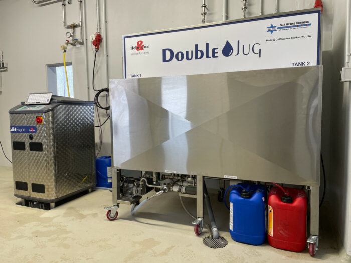 DoubleJug-tanken står i forgrunden