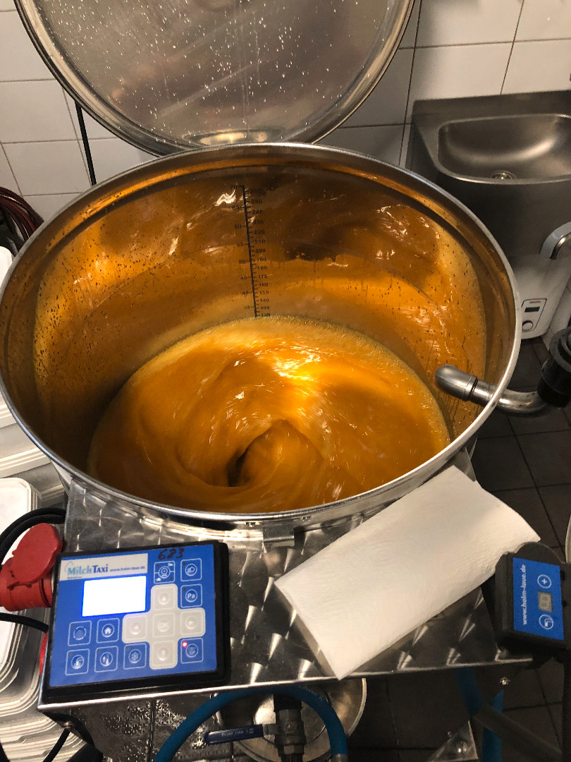 MilkTaxi mixing a homogeneous mango-passion fruit sorbet ice cream mass